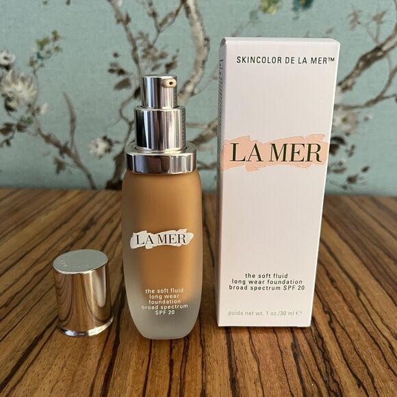 La Mer The Soft Fluid Long Wear Foundation Shade 440 Amber 1 oz. 30 ml - Picture 1 of 4